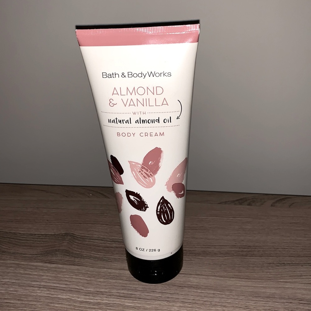 Almond & Vanilla Body Cream with Natural Almond Oil